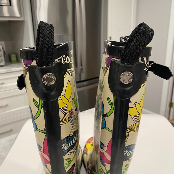 EUC Sakroots Rubber Rain Boots - Picture 6 of 12